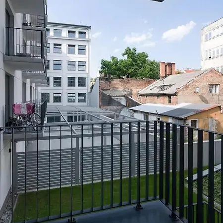 Modern And Comfortable With A Bedroom Cracovia Esterno foto