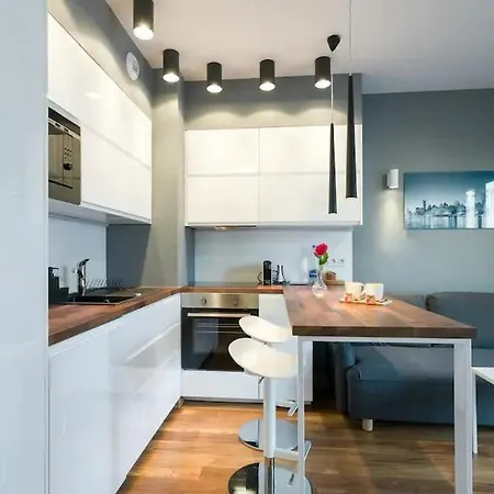 Modern And Comfortable With A Bedroom Cracovia Esterno foto