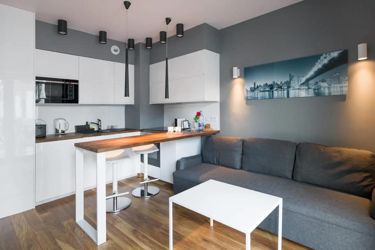 Modern And Comfortable With A Bedroom Krakow